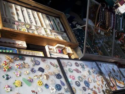 pkslopefleamarket5_jpg